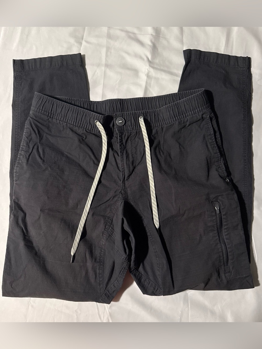 Vuori Black Cargo Drawstring Pants